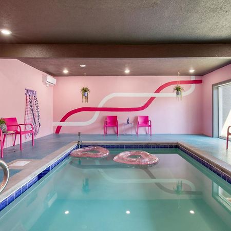 Pink Pines Avantstay Luxury Aesthetic Dream Home Indoor Pool Hot Tub 비둘기 포지 외부 사진
