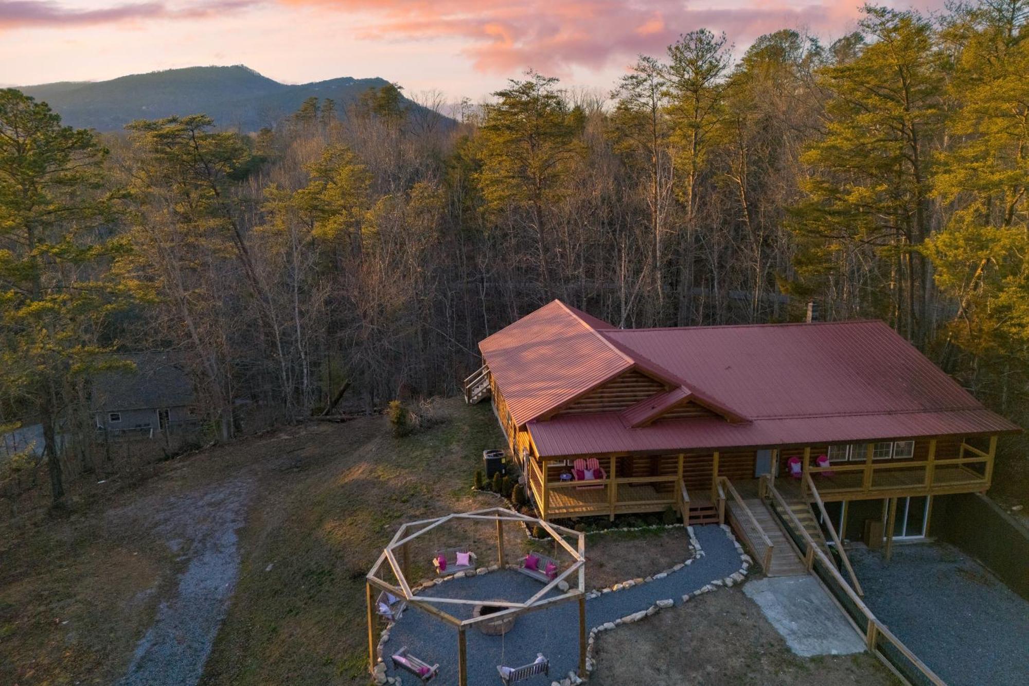 Pink Pines Avantstay Luxury Aesthetic Dream Home Indoor Pool Hot Tub 비둘기 포지 외부 사진