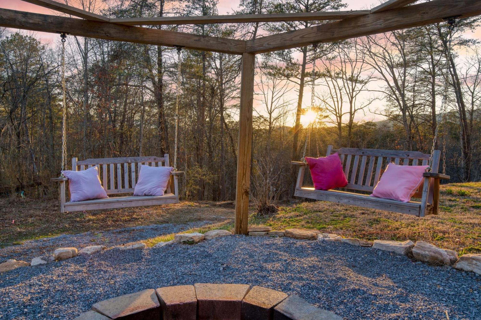 Pink Pines Avantstay Luxury Aesthetic Dream Home Indoor Pool Hot Tub 비둘기 포지 외부 사진