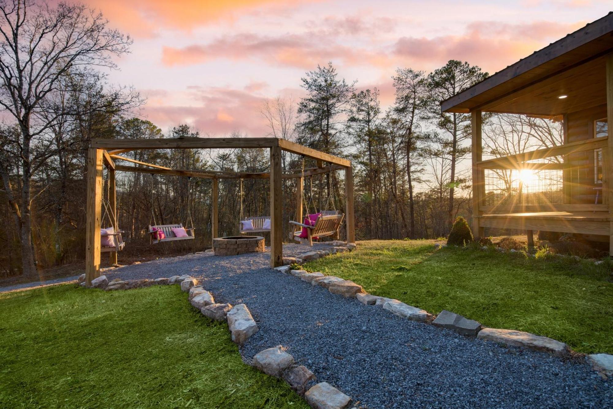 Pink Pines Avantstay Luxury Aesthetic Dream Home Indoor Pool Hot Tub 비둘기 포지 외부 사진