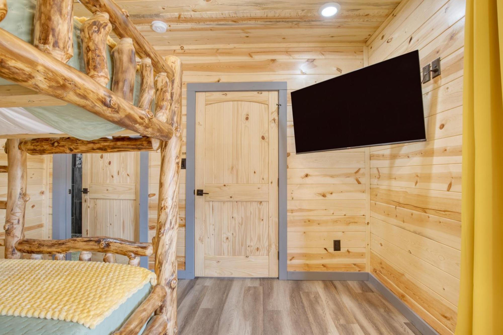 Pink Pines Avantstay Luxury Aesthetic Dream Home Indoor Pool Hot Tub 비둘기 포지 외부 사진