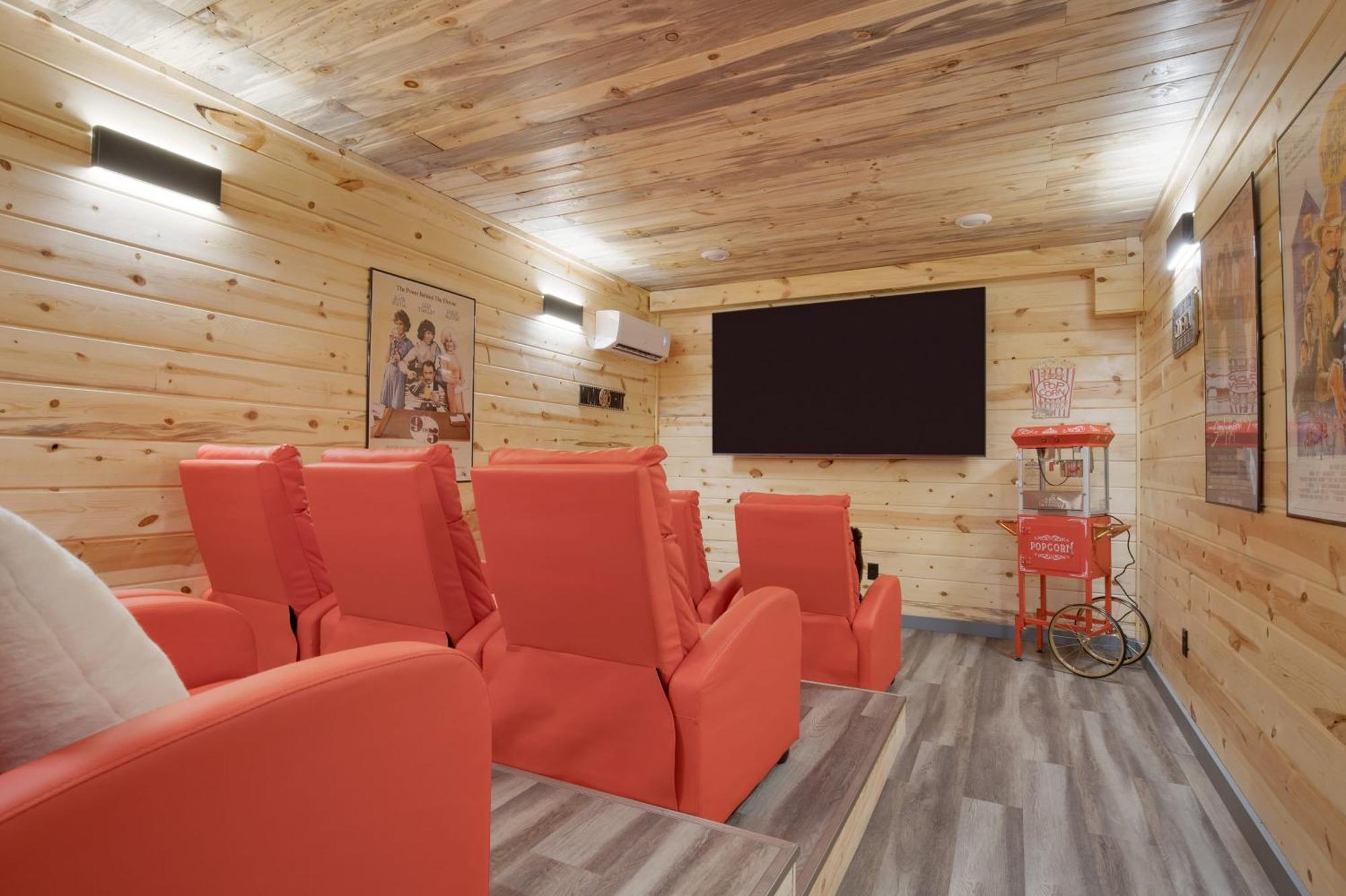 Pink Pines Avantstay Luxury Aesthetic Dream Home Indoor Pool Hot Tub 비둘기 포지 외부 사진